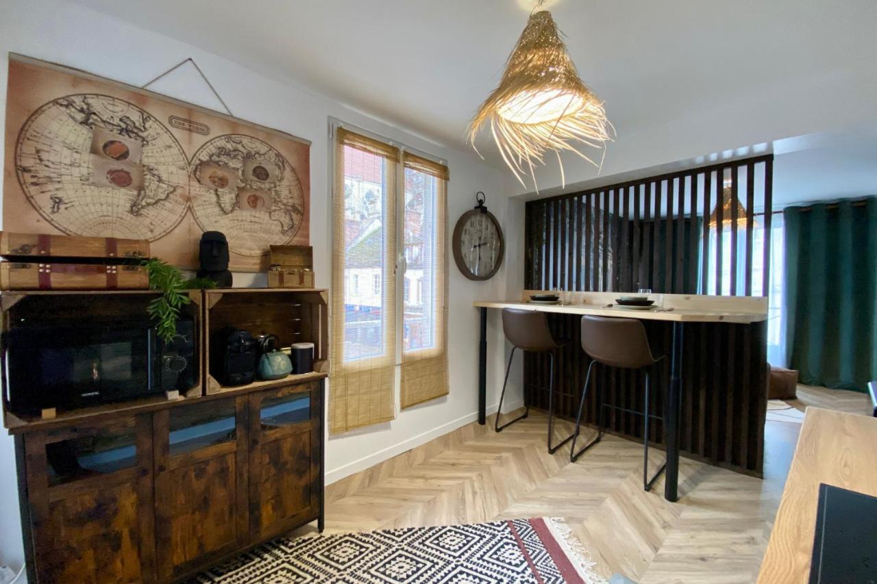 L'Expedition - Best Keys - Experience Unique - Deco Immersive - Lit Queen Size & Canape Convertible - Centre Ville - Netflix & Wifi Illimite - Check-In Autonome - Parking Gratuit Villeneuve-sur-Yonne المظهر الخارجي الصورة